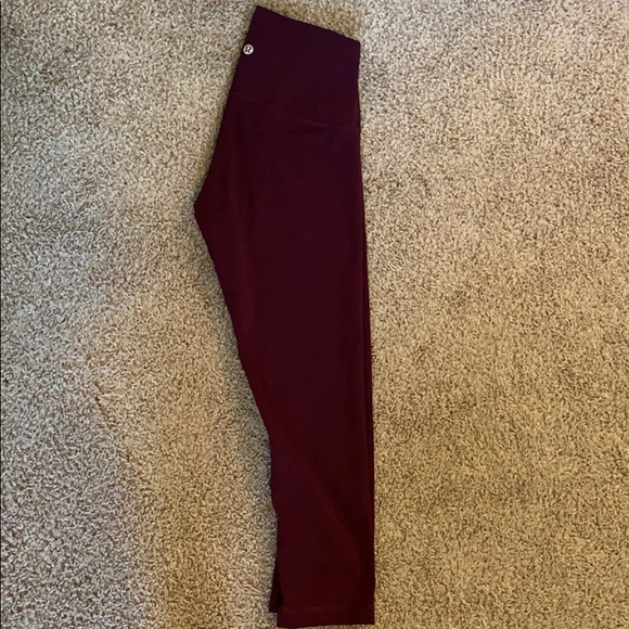 lululemon athletica Pants - Lululemon wunder under crop Luxtreme Fabric